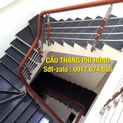 100+ mẫu cầu thang inox, Cầu thang inox tay vịn gỗ đẹp