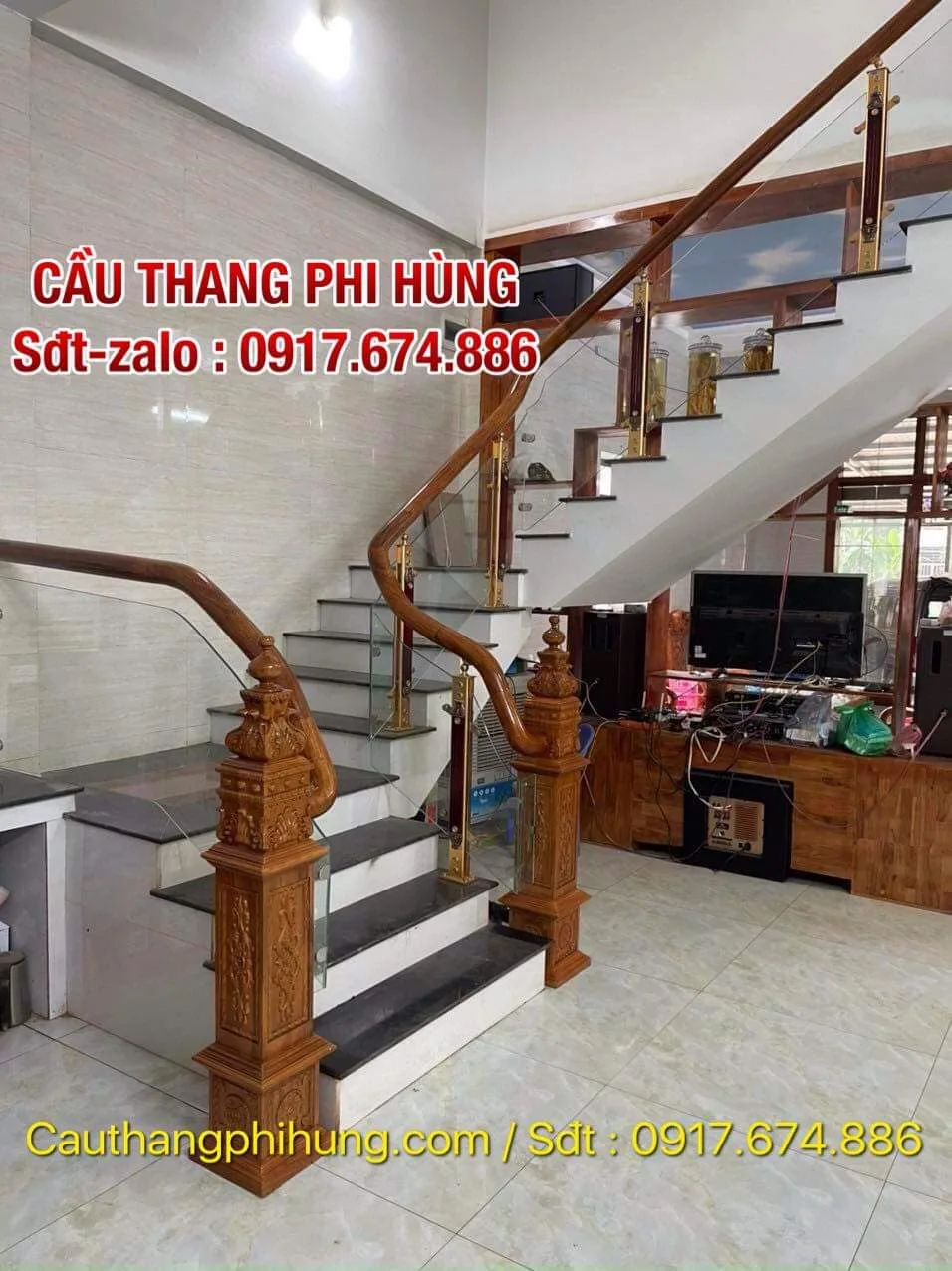 CẦU THANG KÍNH CƯỜNG LỰC TẠI HÒA BÌNH