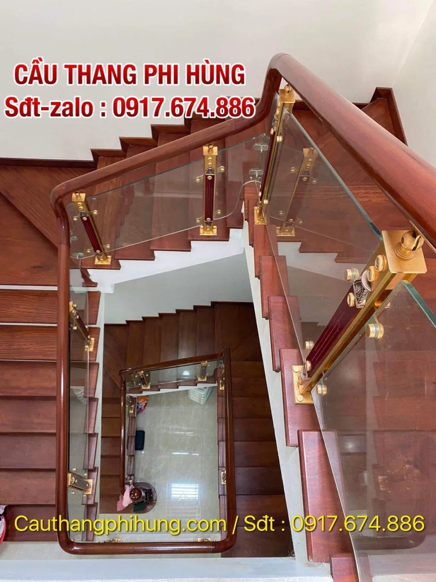 CẦU THANG KÍNH ĐẸP TẠI VĨNH PHÚC