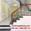 MẪU CẦU THANG SẮT TAY VỊN GỖ . LAN CAN CẦU THANG SẮT NGHỆ THUẬT ĐẸP