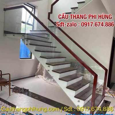 Cầu Thang Kính Đẹp Tay Vịn Gỗ . Cầu Thang Kính Cường Lực Tại Hà Nội