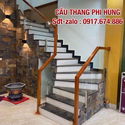 Cầu Thang Kính Cường Lực Đẹp . Lan Can Cầu Thang Kính Tay Vịn Gỗ