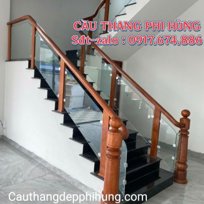 Cầu Thang Lan Can Kính Đẹp Tay Vịn Gỗ . Cầu Thang Kính Cường Lực Tại Hà Nội