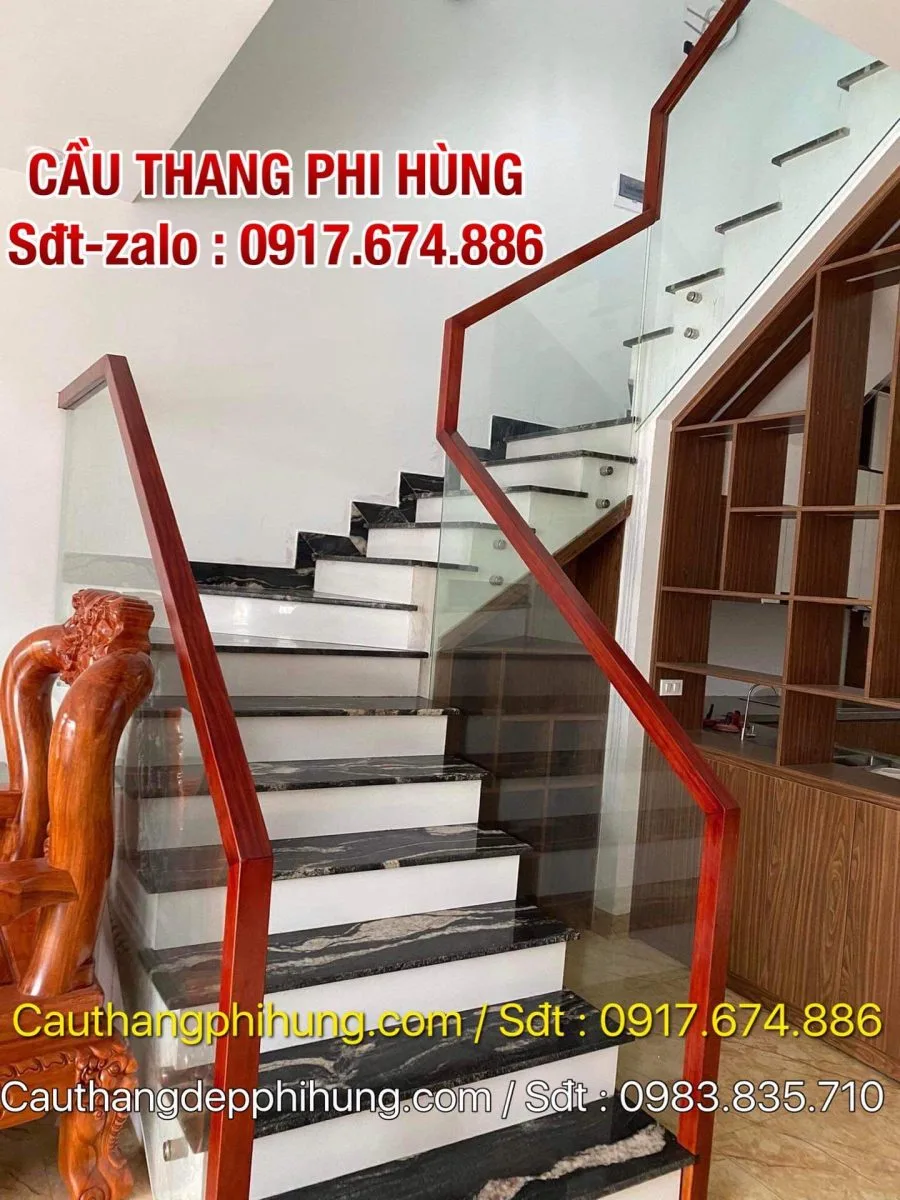 CẦU THANG KÍNH GỖ TẠI THÁI BÌNH