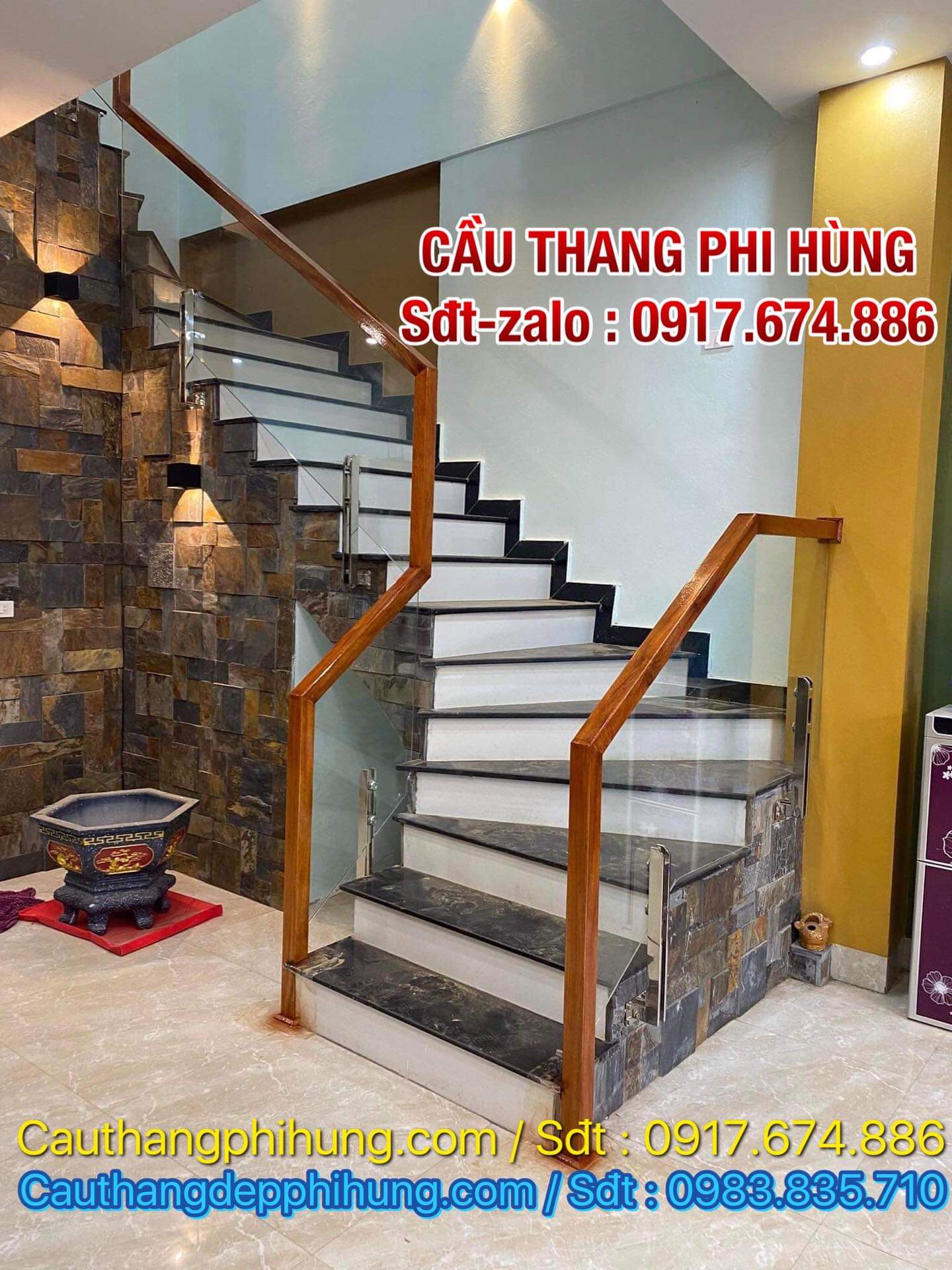 CẦU THANG KÍNH TAY VỊN GỖ TẠI NINH GIANG, HẢI DƯƠNG