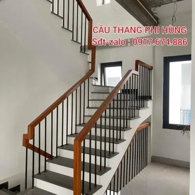 Cầu Thang Sắt Nghệ Thuật Tay Gỗ. Tay Vịn Cầu Thang Sắt Gỗ Đẹp