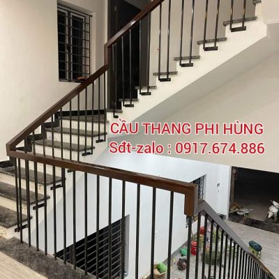 Cầu Thang Sắt Tay Gỗ Đẹp Tại Hà Nội . Mẫu Cầu Thang Lan Can Sắt Nghệ Thuật Đẹp