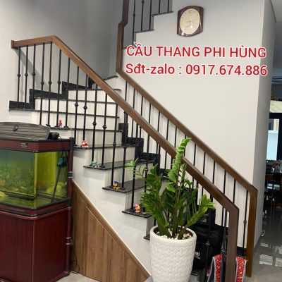 Cầu Thang Sắt Tay Vịn Gỗ Đẹp . Tay Vịn Cầu Thang Sắt Gỗ Đẹp