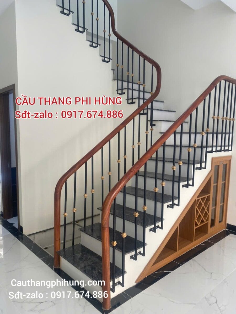 Cầu Thang Sắt Nghệ Thuật Tay Vịn Gỗ. Cầu Thang Lan Can Sắt Đẹp Hà Nội