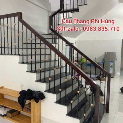 Cầu Thang Sắt Tay Gỗ Đẹp . Tay Vịn Cầu Thang Lan Can Sắt Mỹ Thuật