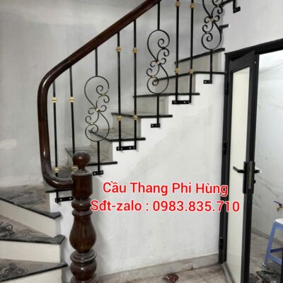 Mẫu Cầu Thang Sắt Tay Vịn Gỗ . Cầu Thang Lan Can Sắt Mỹ Thuật Đẹp