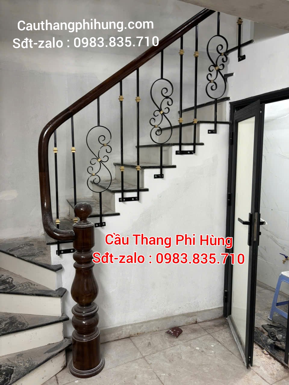 Mẫu Cầu Thang Sắt Tay Vịn Gỗ . Cầu Thang Lan Can Sắt Mỹ Thuật Đẹp Mẫu Cầu Thang Sắt Tay Vịn Gỗ . Cầu Thang Lan Can Sắt Mỹ Thuật Đẹp